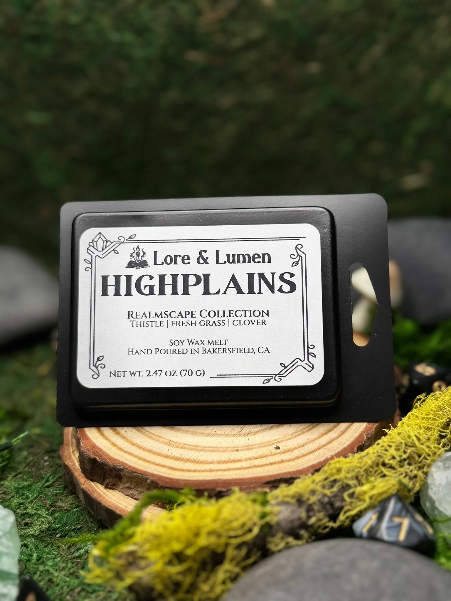 Highplains fantasy wax melt with notes of thistle, grass, and clover, perfect for open fields and meadows.